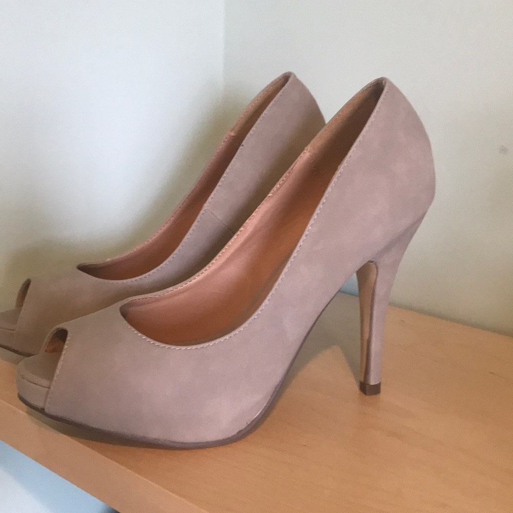 Elegant Gray Peep-Toe Heels
